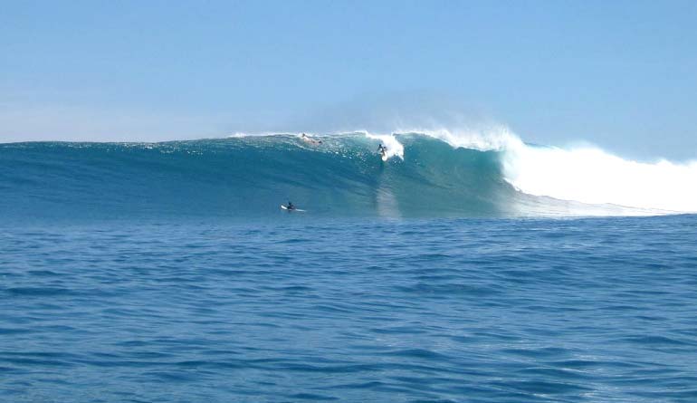 main-peak-nusa-dua-spot-surf-bali