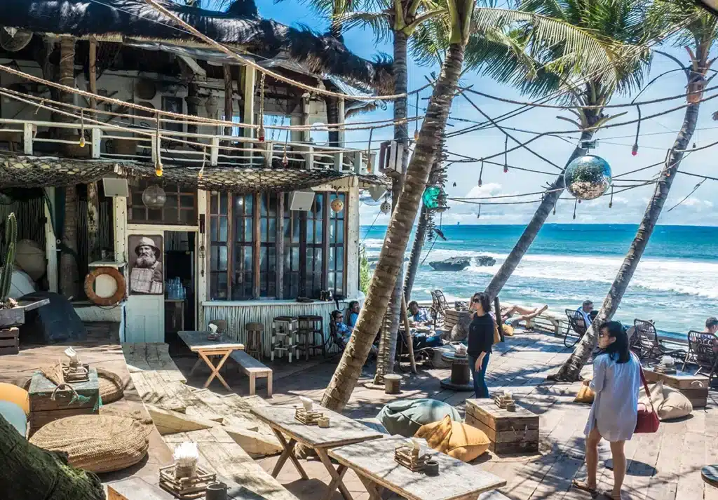 Seminyak Bali, restaurant sur la plage